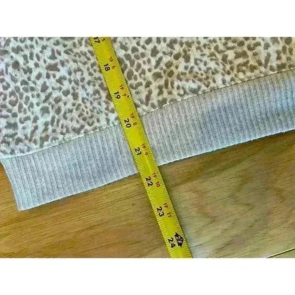 Honey Dew Plush Cheetah Long Sleeve Shirt size Small - Picture 4 of 6
